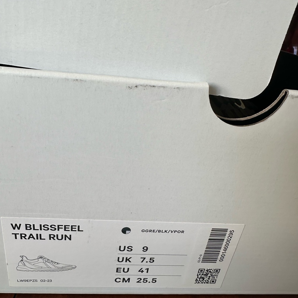 Lululemon Blissfeel Trail Running Shoe - Picture 6 of 7